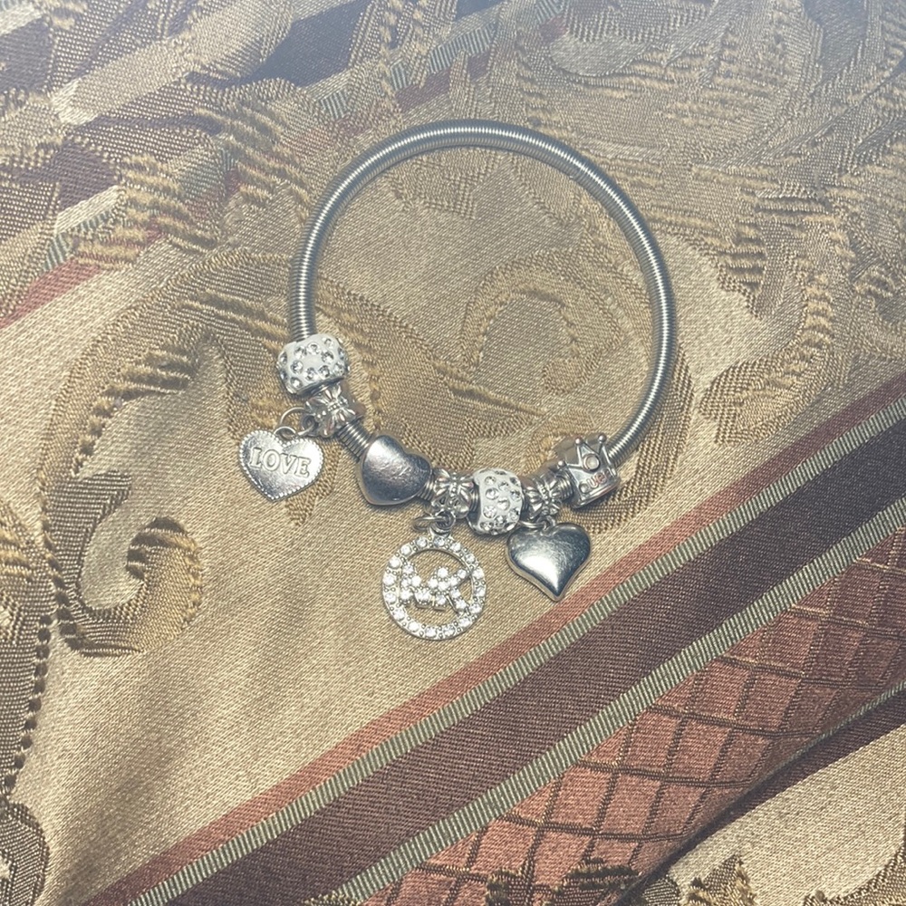 Charm bracelet